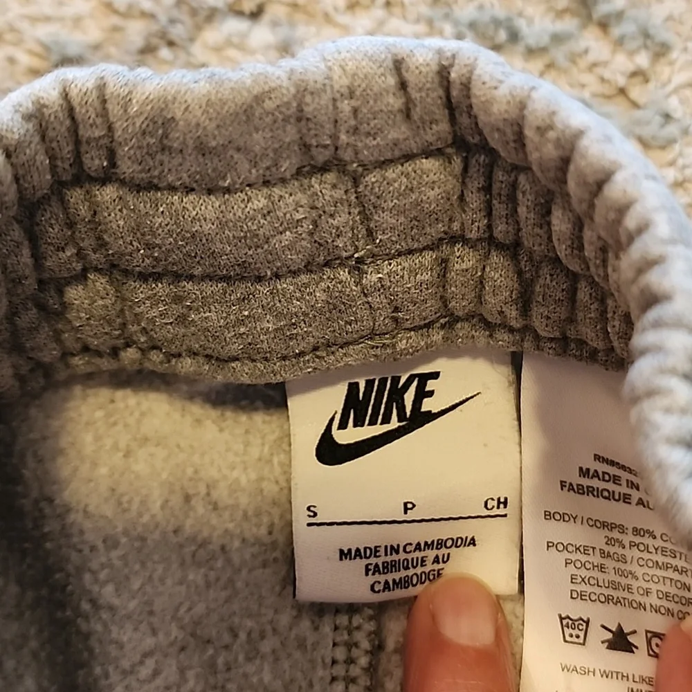 Nike Kids Heather Gray Sweatpants - Picture 2 of 2